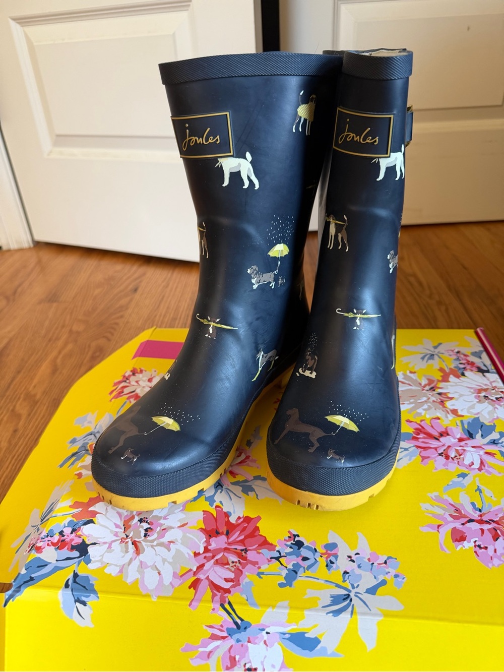 Joules Navy Dog Print Rain Boots Yellow Sole Wellies - Size 8